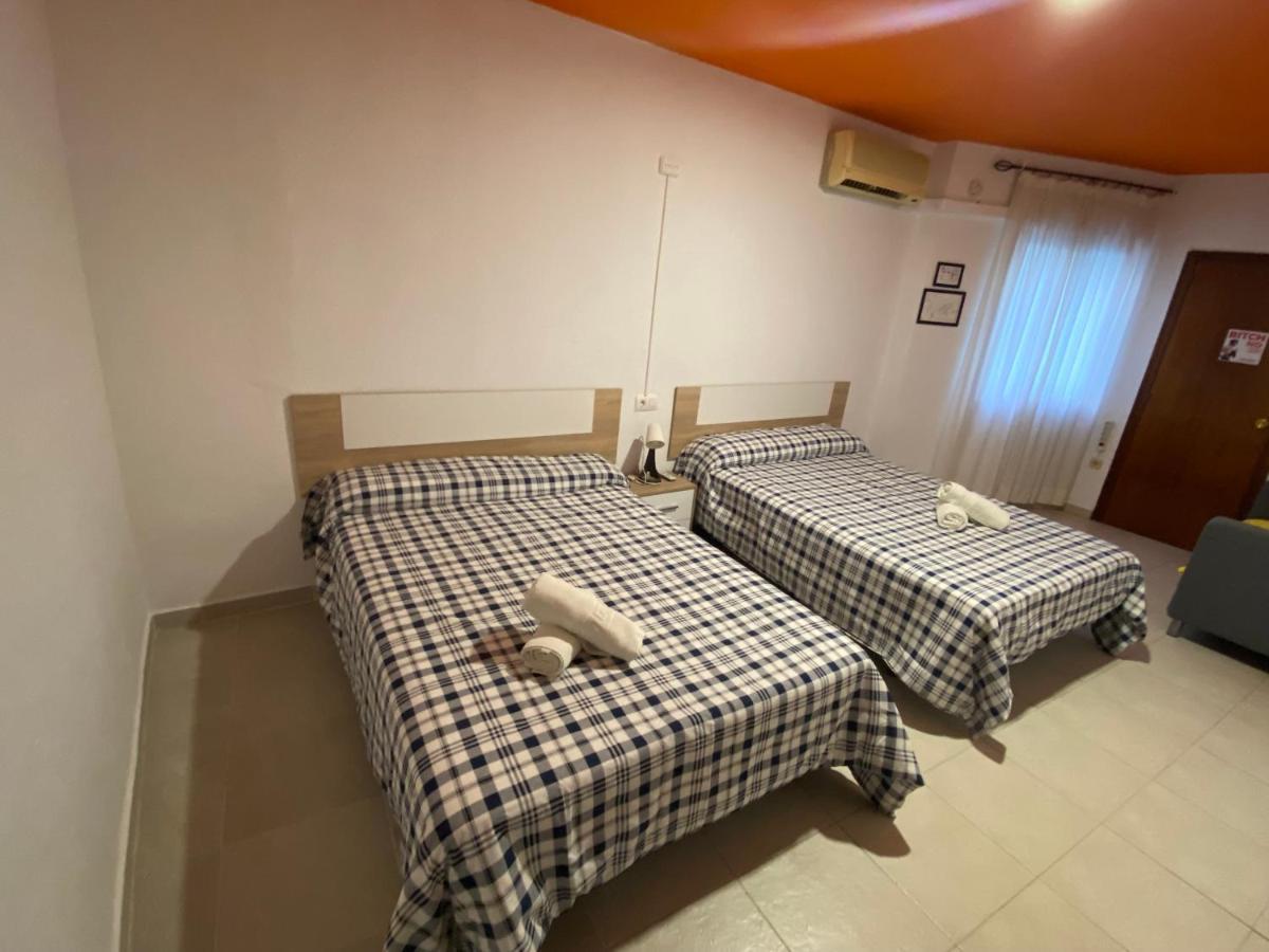 Hostel Arc House Ribera Only Adults Cordoba