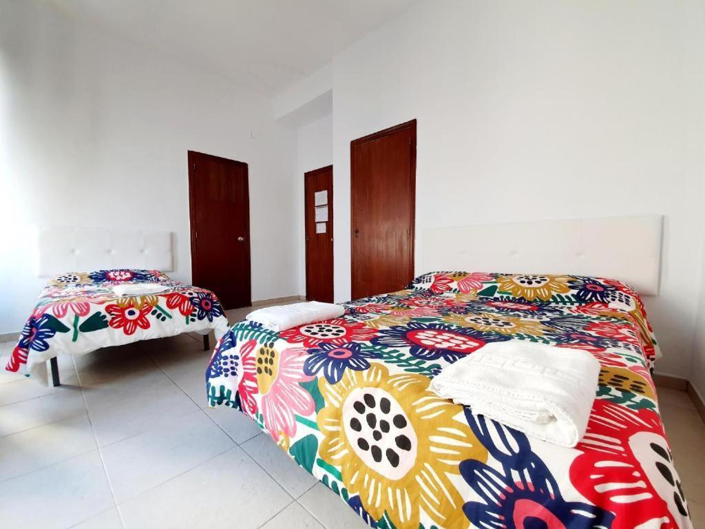 Hostel Arc House Ribera Only Adults Cordoba